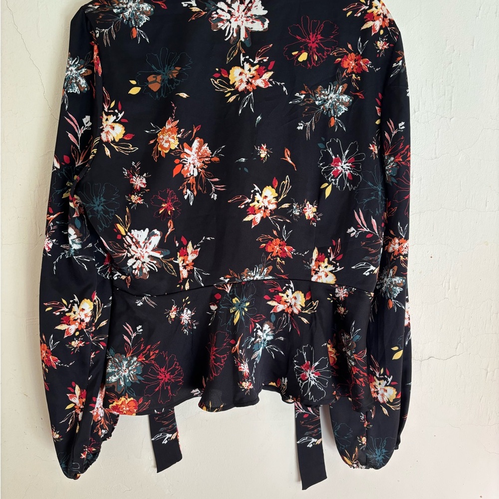 Primark blouse long sleeves V neck with tie multicolored floral size 10 - Picture 2 of 5